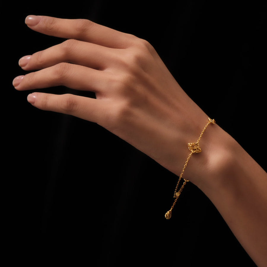 Edgy Diamond Bracelet · 18K Gold Vermeil