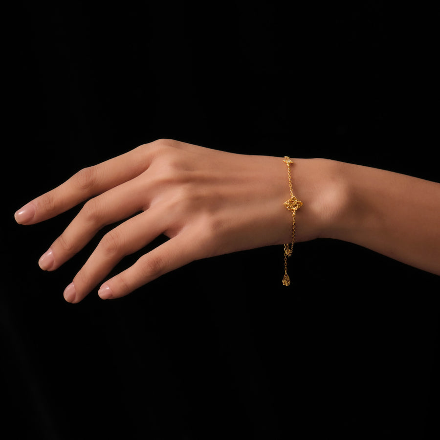 Edgy Diamond Bracelet · 18K Gold Vermeil