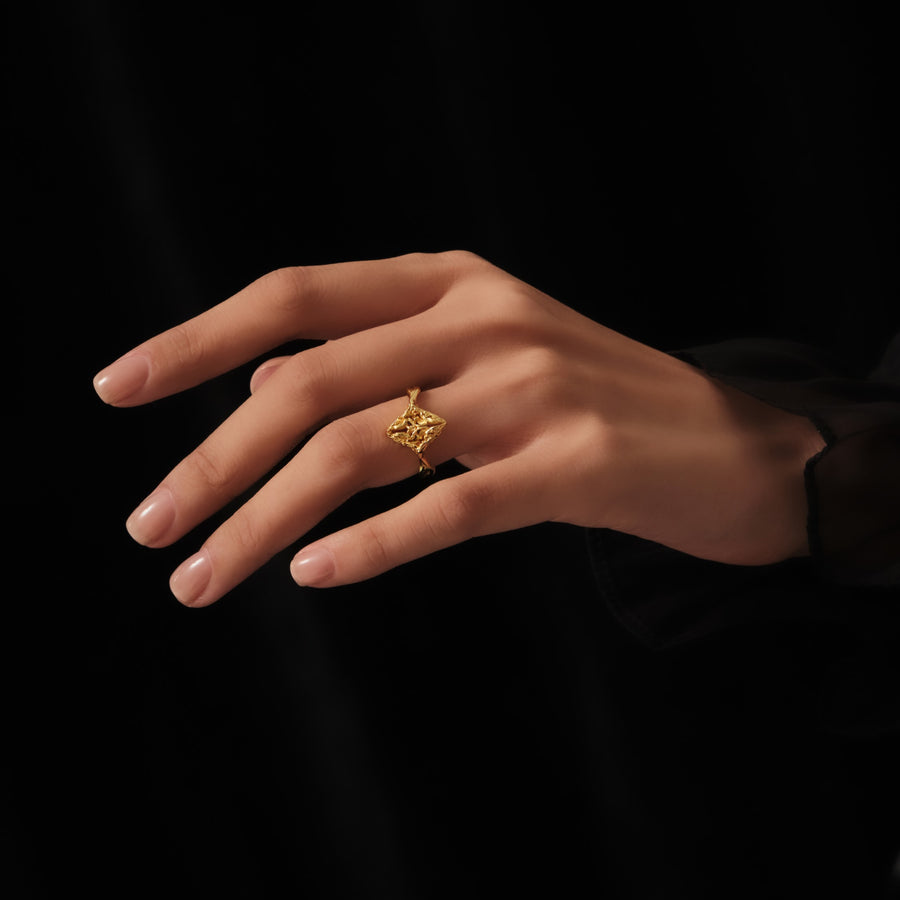 Edgy Diamond Ring · 18K Gold Vermeil