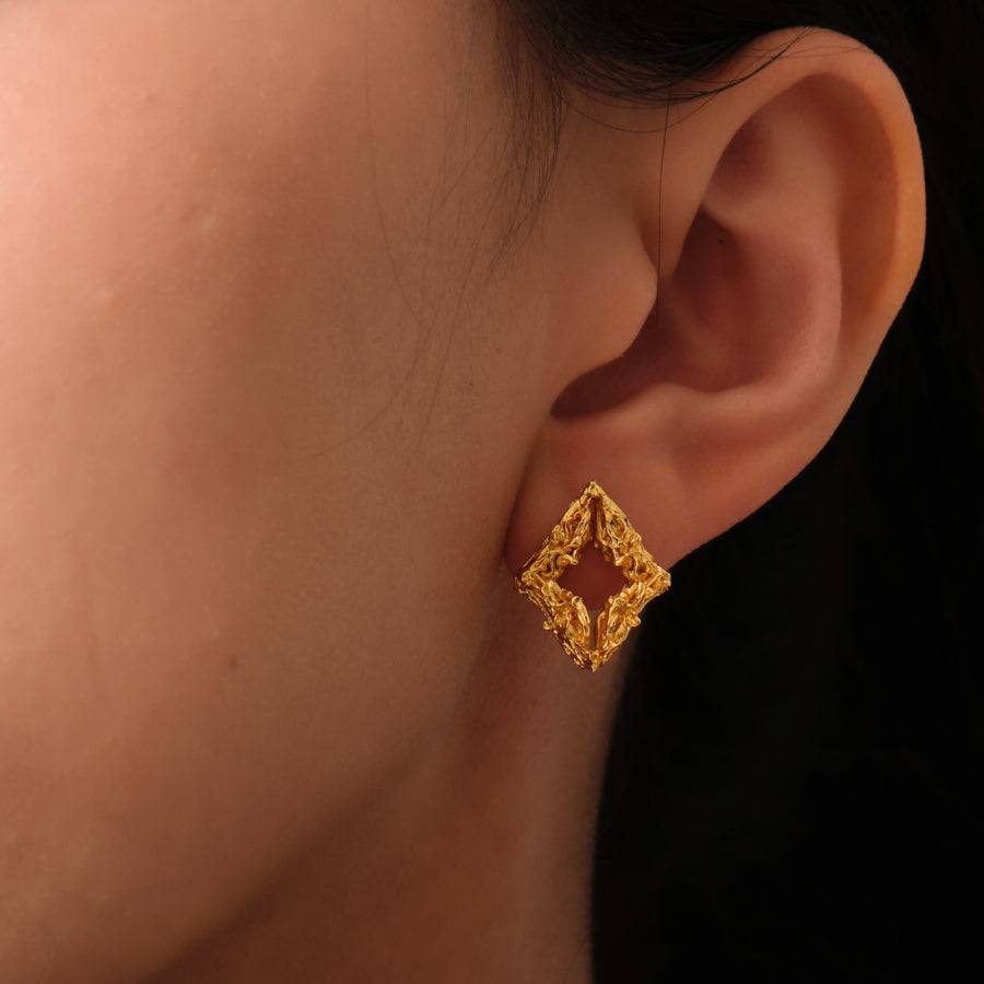 Edgy Diamond Stud Earrings · 18K Gold Vermeil