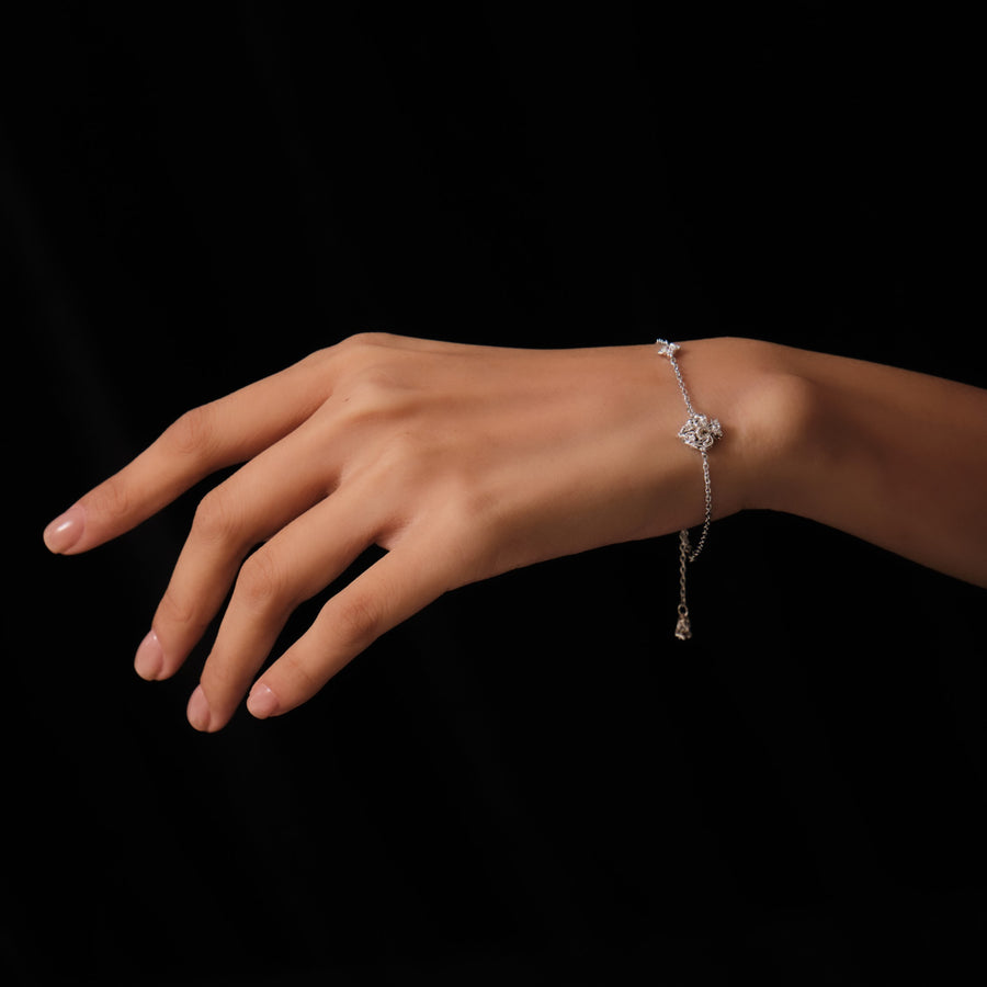 Glamorous Spade Bracelet · 18K White Gold Vermeil
