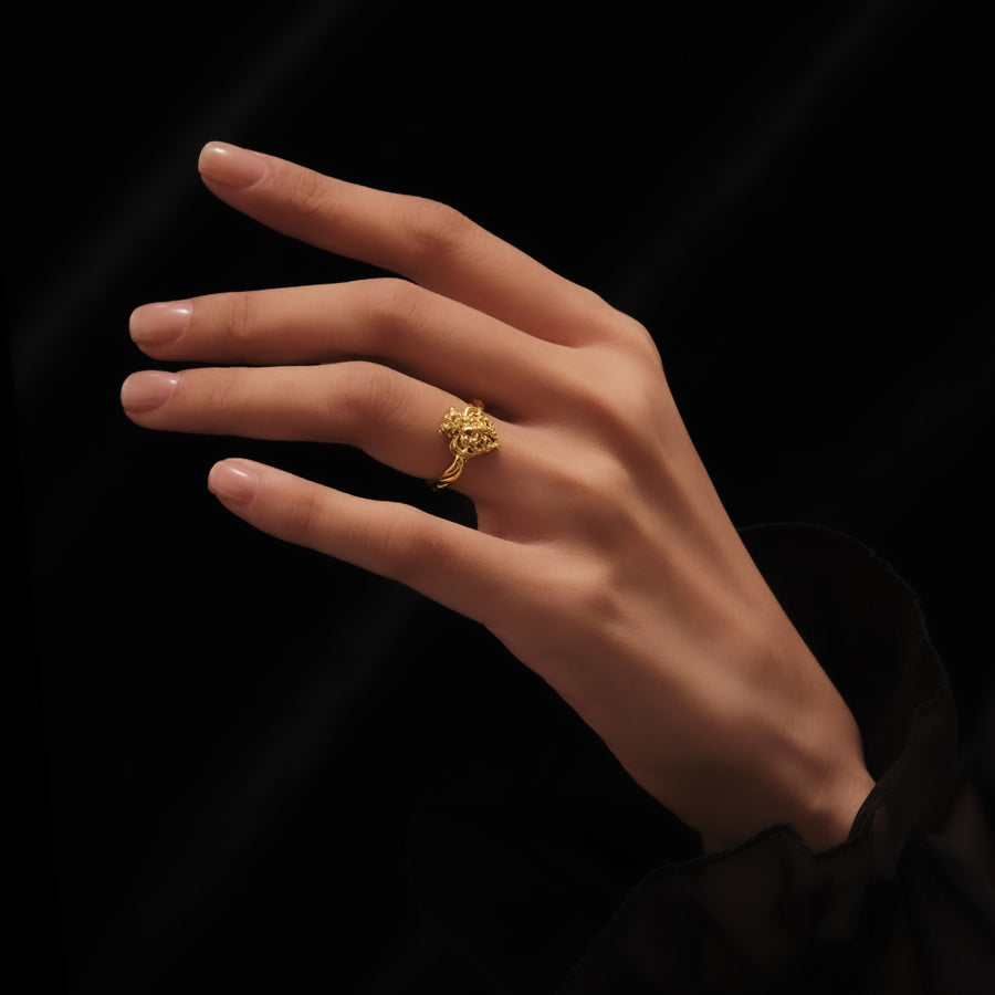 Glamorous Spade Ring · 18K Gold Vermeil