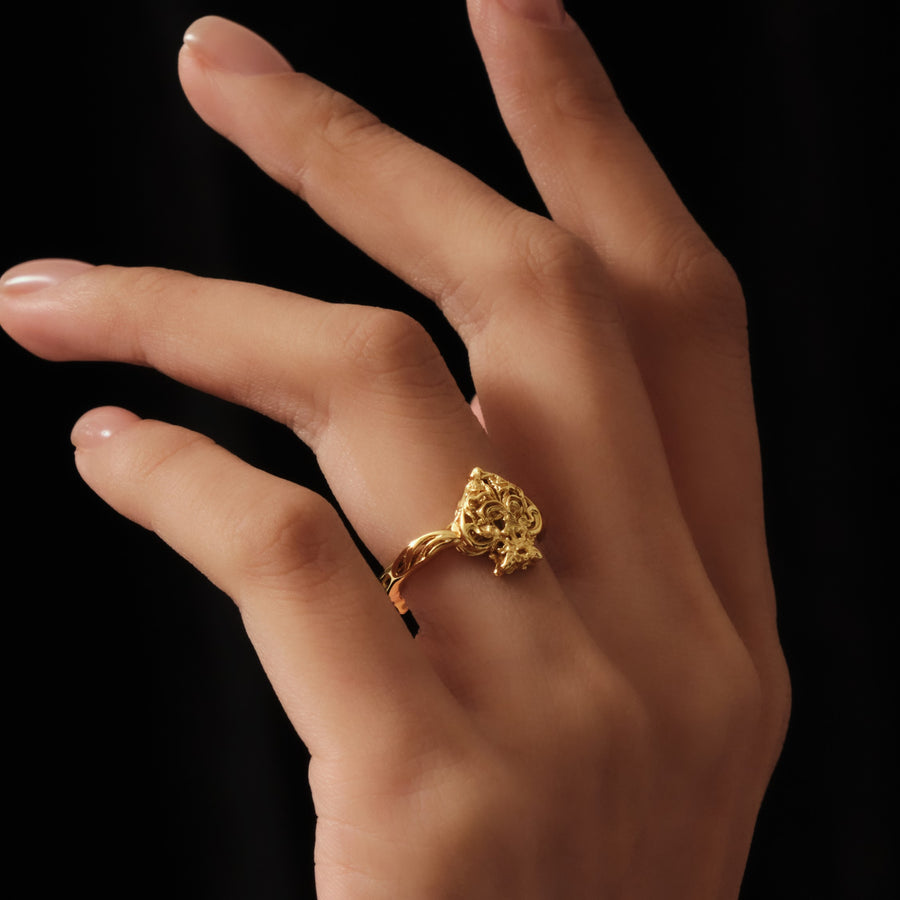 Glamorous Spade Ring · 18K Gold Vermeil