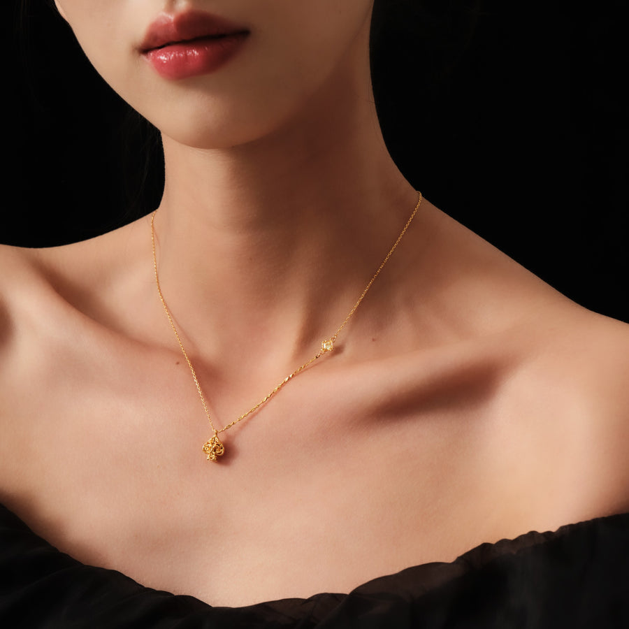 Mini Glamorous Spade Necklace · 18K Gold Vermeil