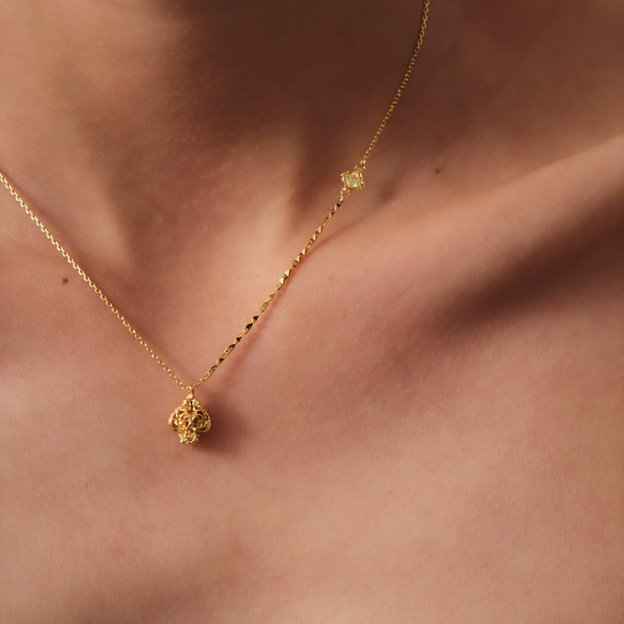 CASVET · Mini Glamorous Spade Necklace · 18K Gold Vermeil