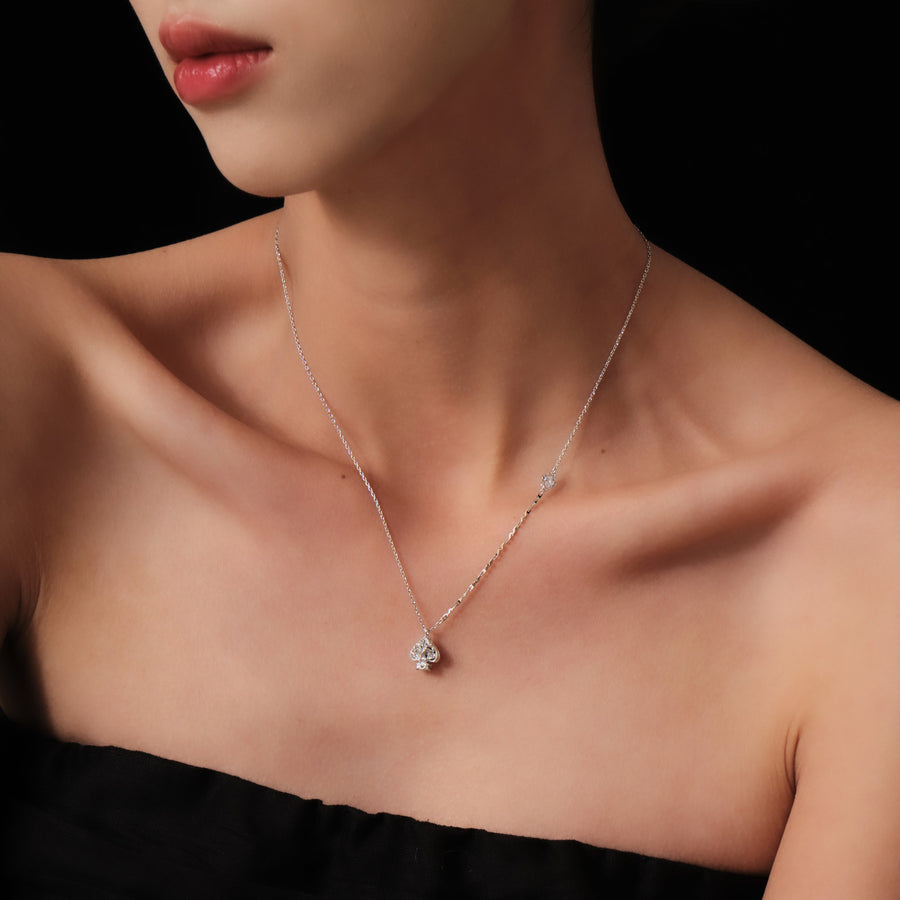 Mini Glamorous Spade Necklace · 18K White Gold Vermeil