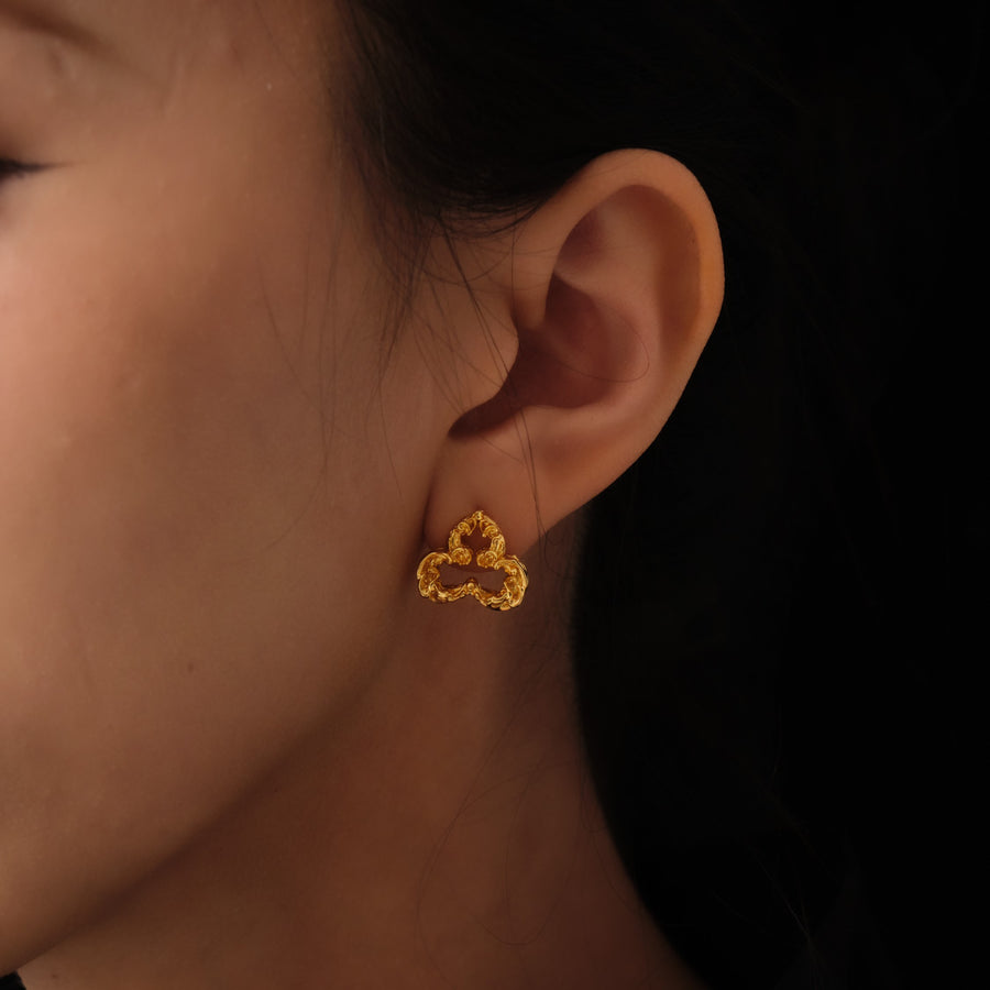 Mysterious Club Stud Earrings · 18K Gold Vermeil